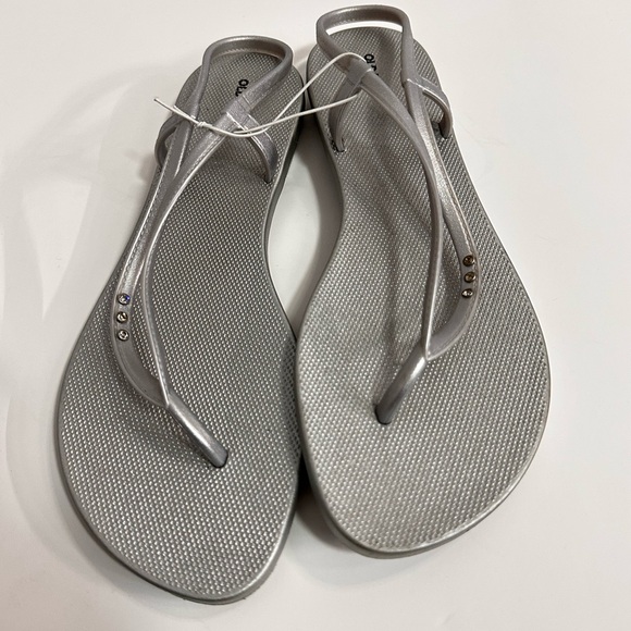 💎 Old Navy Women’s Rustic Silver Shimmer Rhinestone Sandals 💎 - Picture 5 of 5